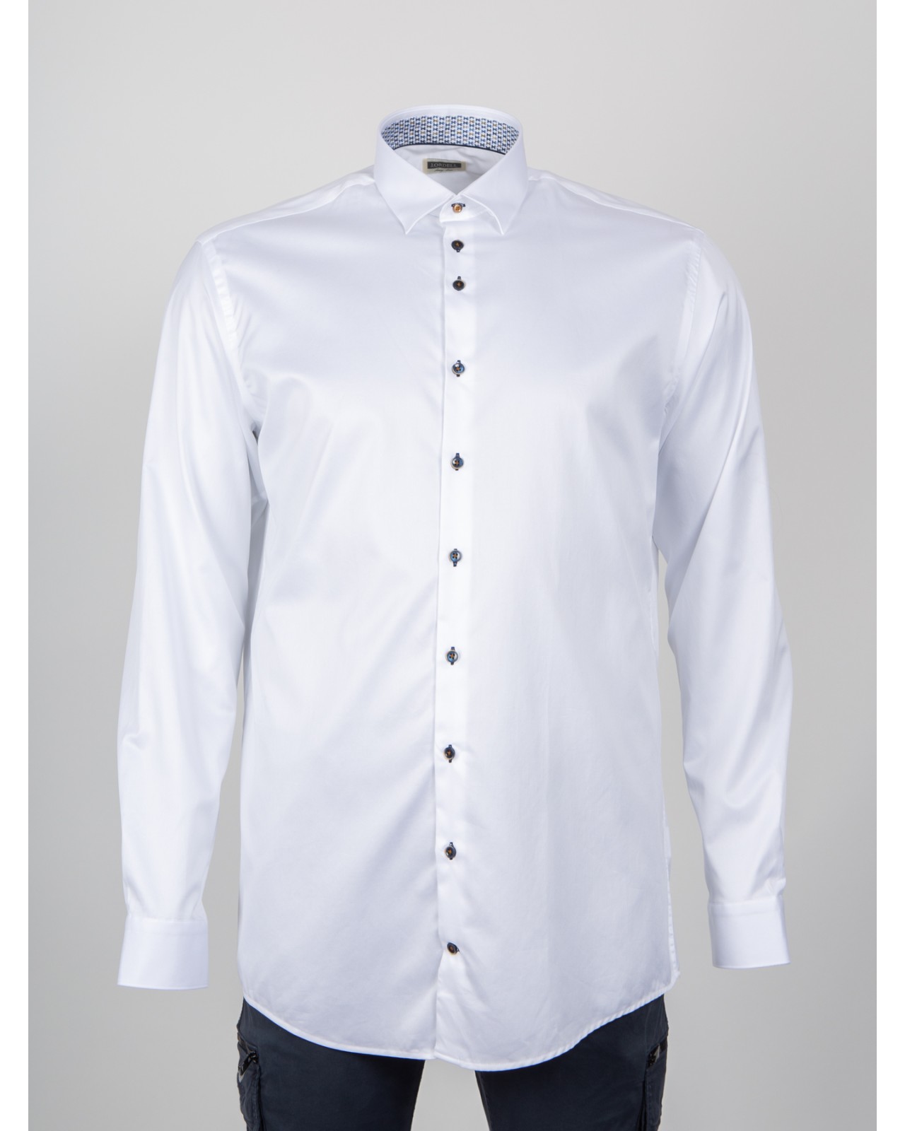 Chemise cintrée J.Ordell manches extra-longues 72 cm blanche