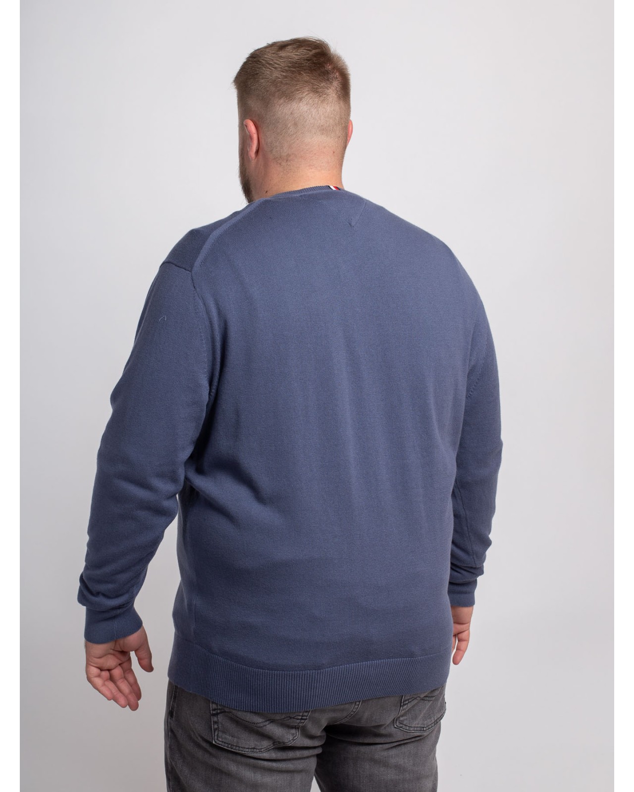 Pull col V en coton et cachemire Tommy Hilfigergrande taille bleu indigo