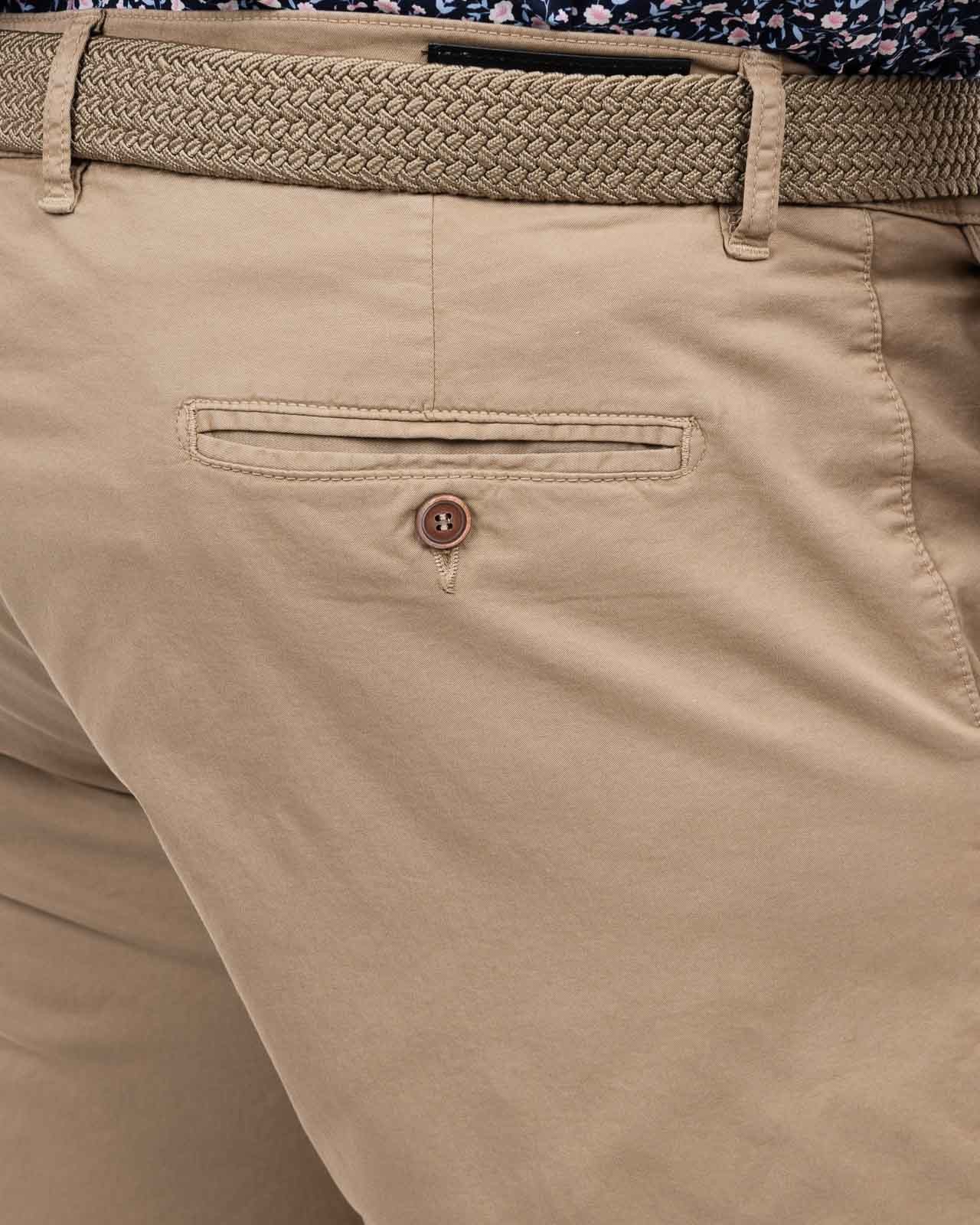 Short chino avec ceinture grande taille beige