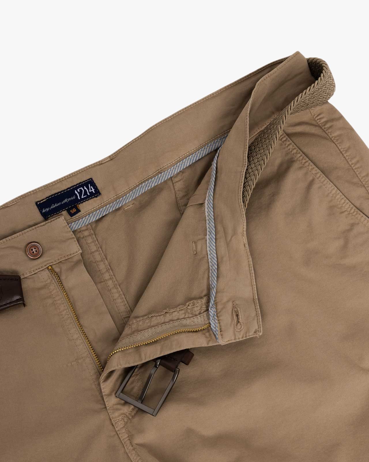 Short chino avec ceinture grande taille beige