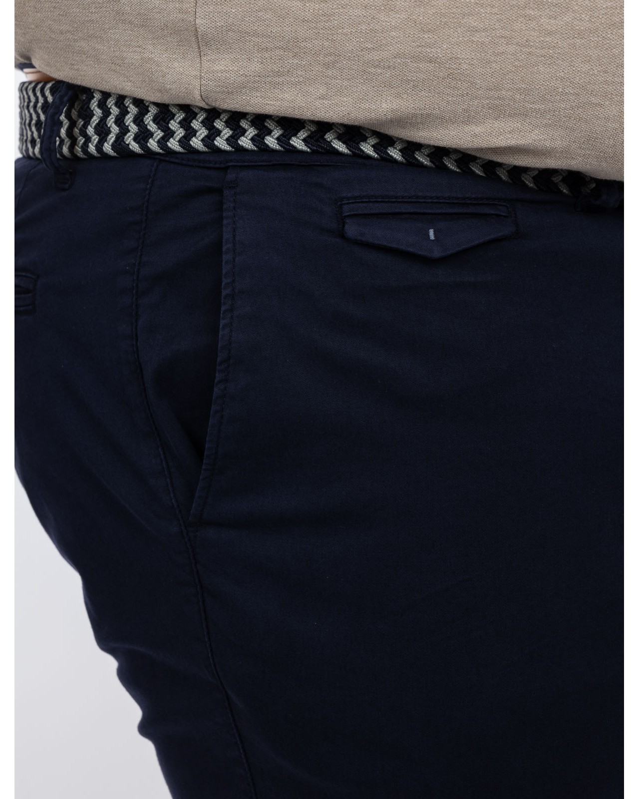 Pantalon chino tencel grande taille avec ceinture bleu marine