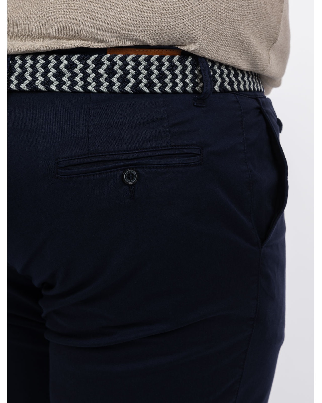 Pantalon chino tencel grande taille avec ceinture bleu marine