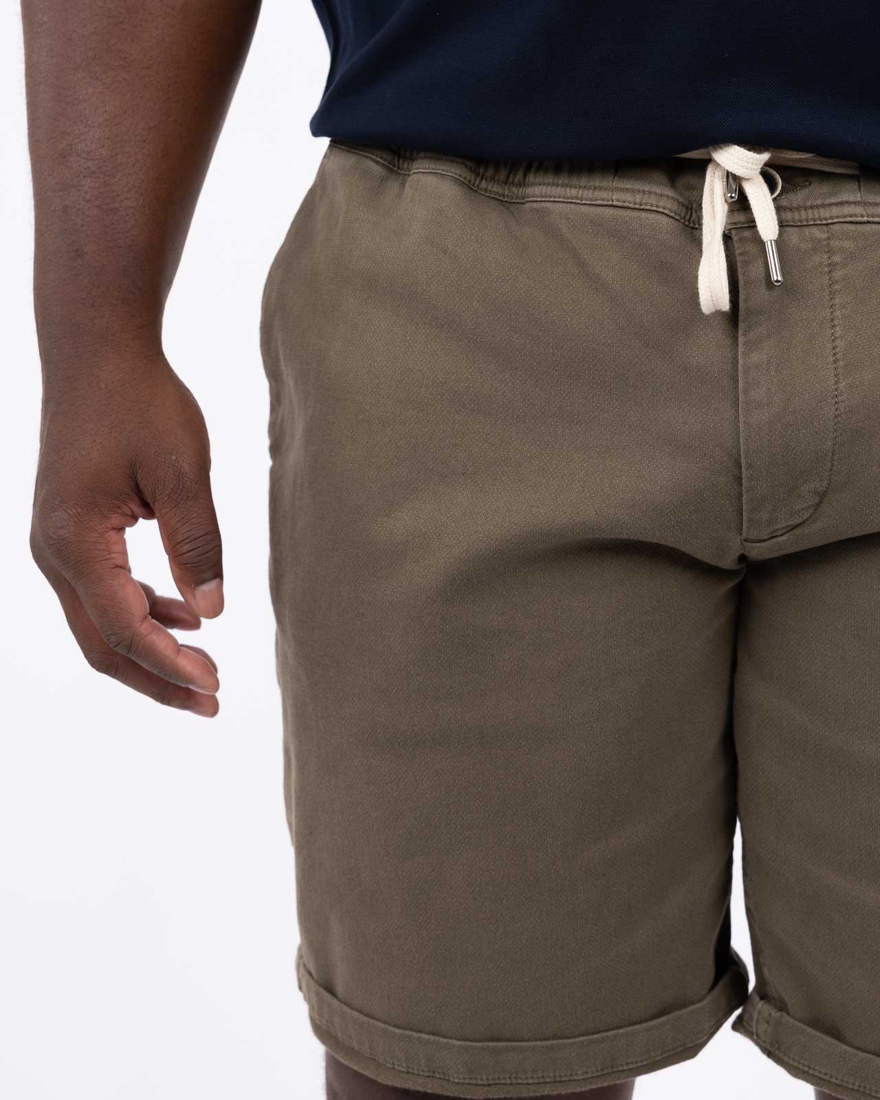 Short en maille stretch grande taille vert tilleul