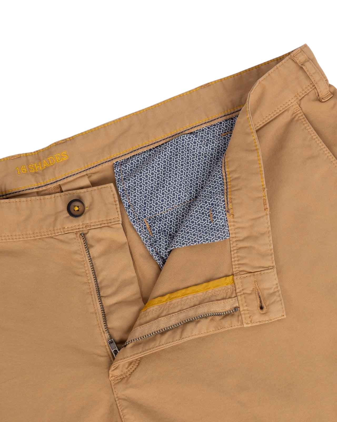 Short chino grande taille camel