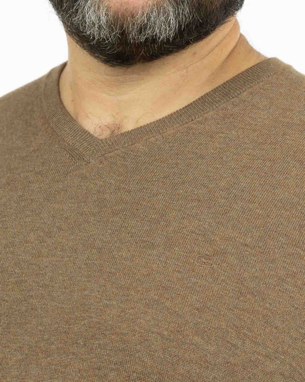 Pull col V en pima coton grande taille marron