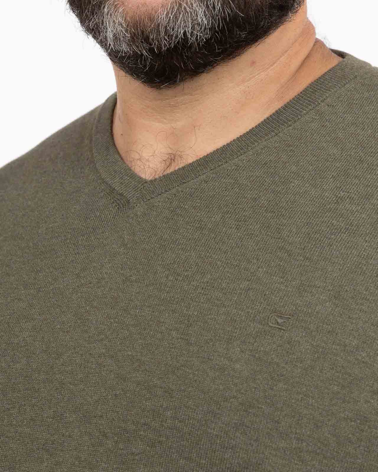 Pull col V en pima coton grande taille vert kaki