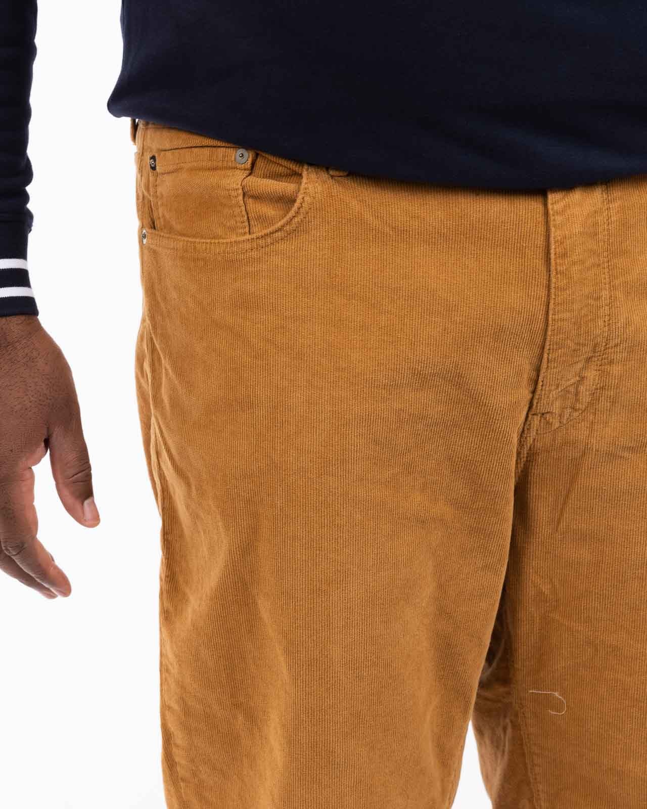 Pantalon 5 poches en velours grande taille camel