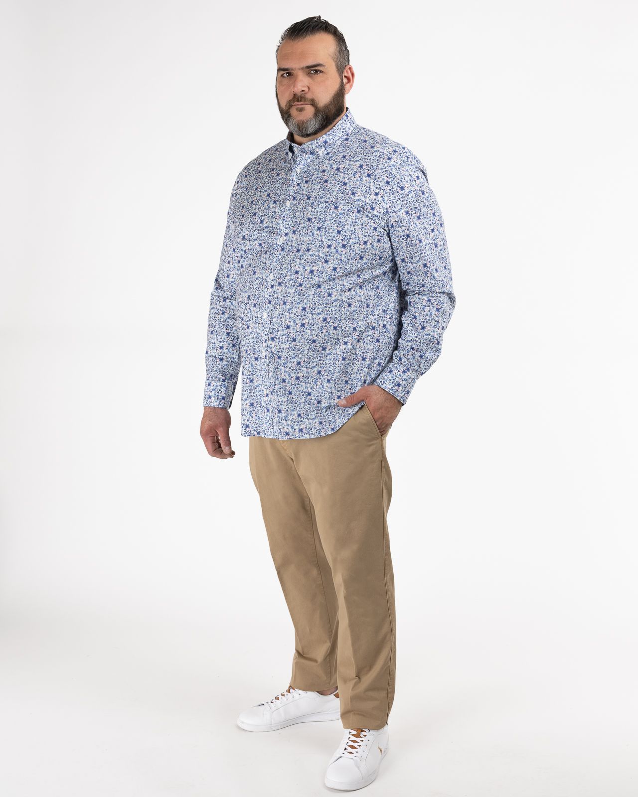 Chemise à fleurs grande taille bleu ciel