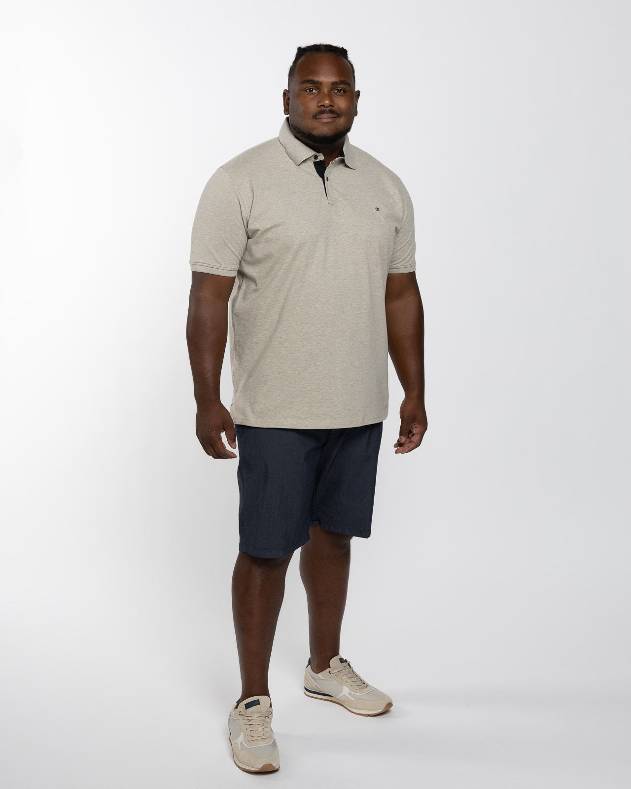 Short chino grande taille bleu marine