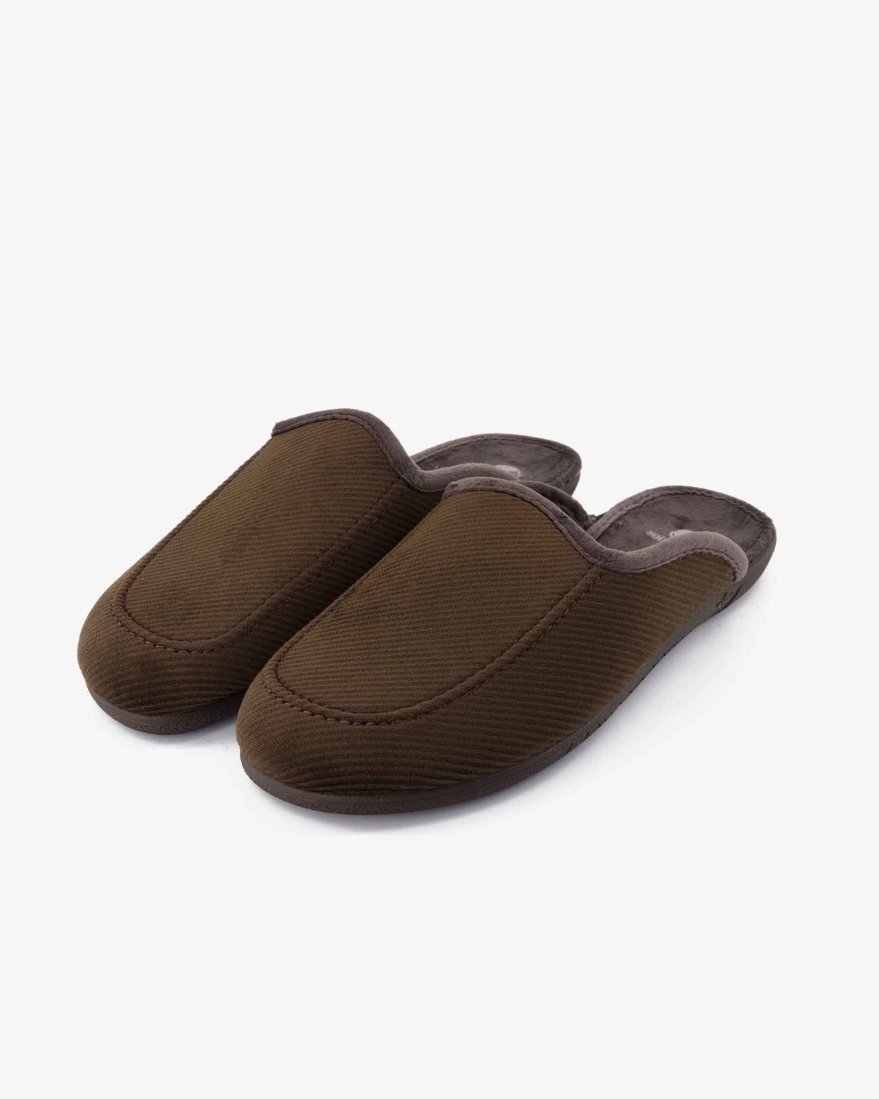 Chaussons grande taille marron