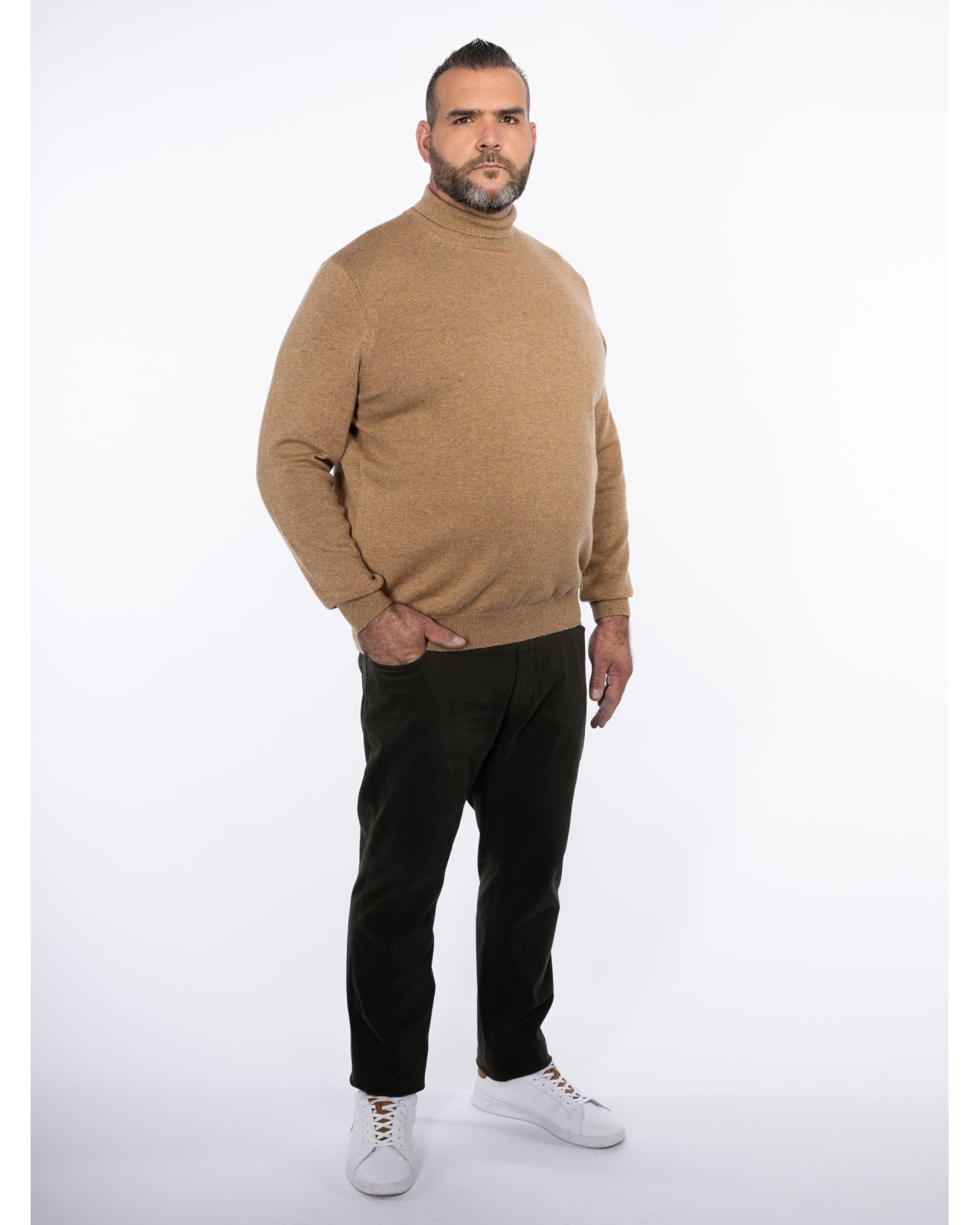 Pull col roulé en laine grande taille marron