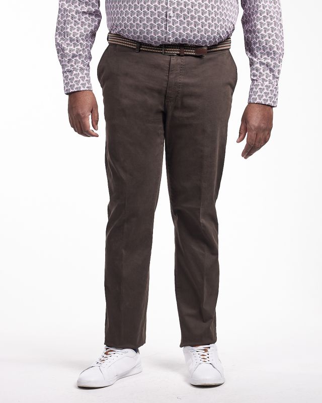 Pantalon chino avec ceinture grande taille marron