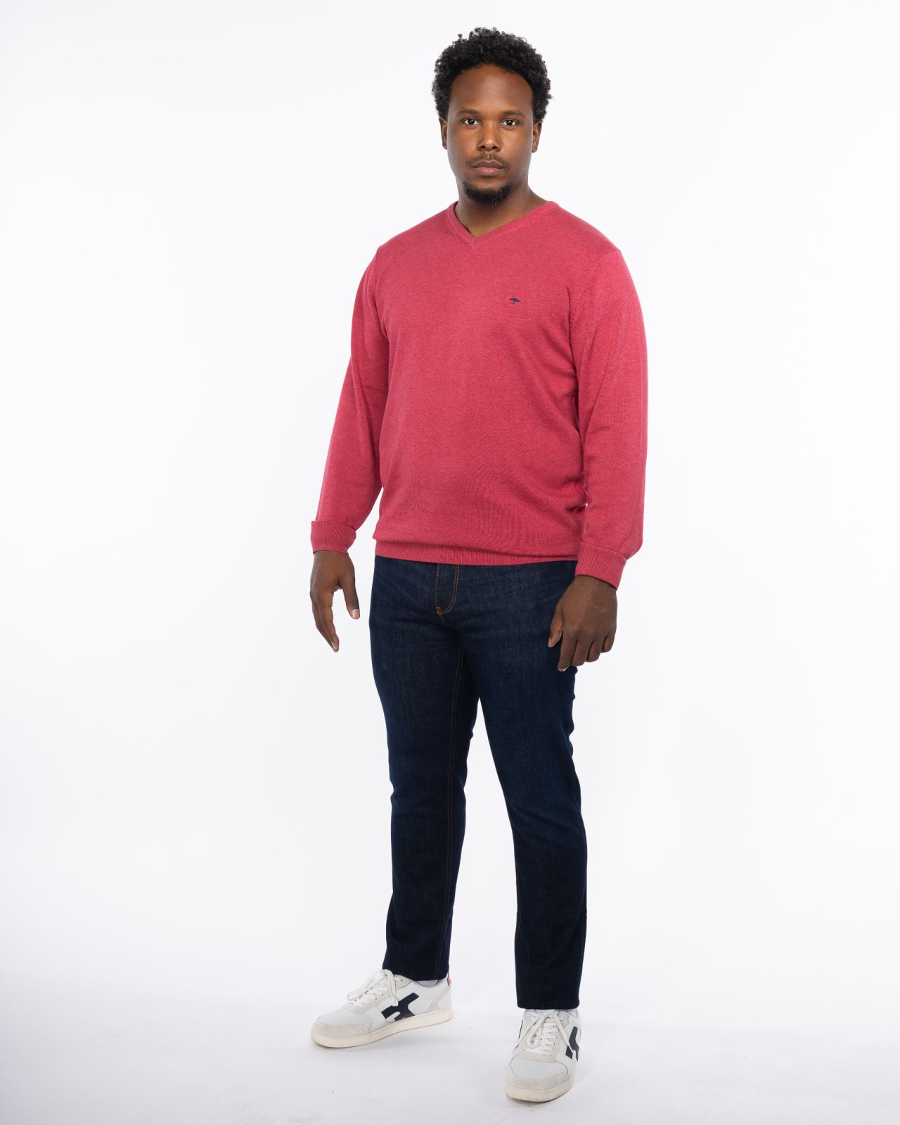 Pull col en V homme grand rose