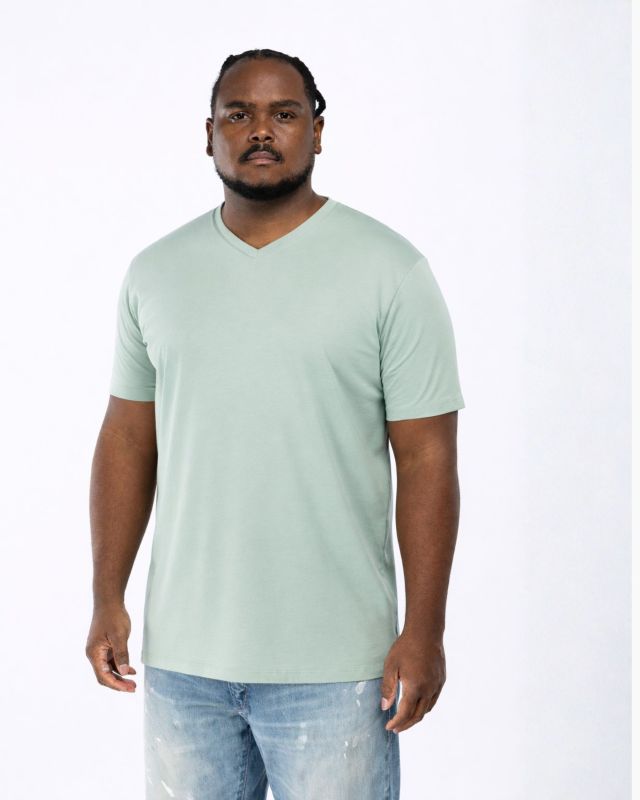 T-shirt col V uni grande taille vert sauge