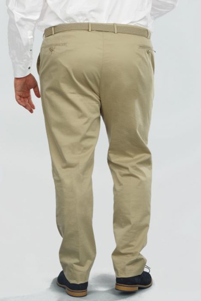 Pantalon chino beige grande taille dos