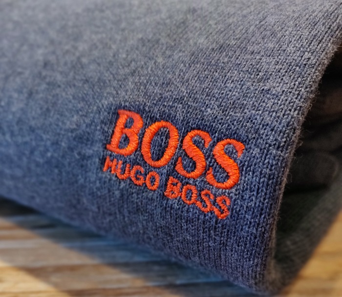 Détails pull Hugo Boss