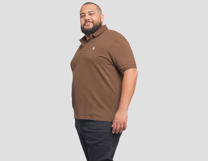 Polo grande taille Ralph Lauren avec un pantalon de ville.