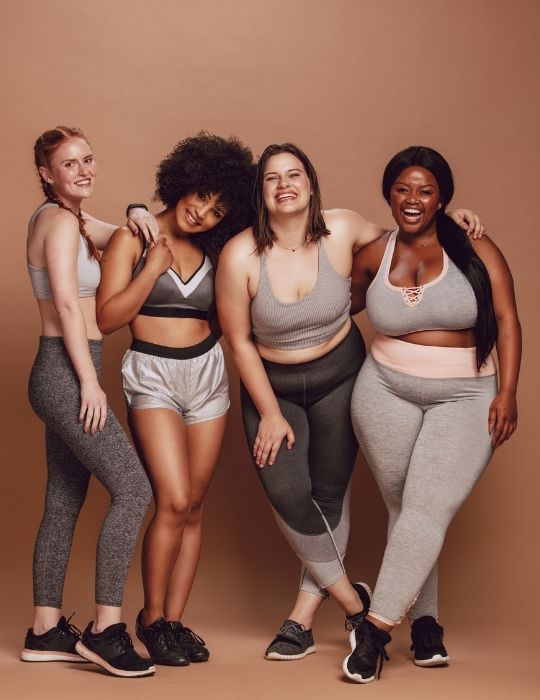 Body Positive groupe de femmes, la mode en large