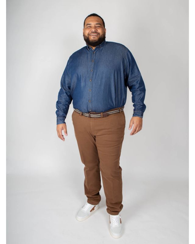 Look casual pantalon chino marron grande taille