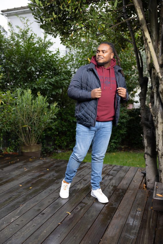 Look décontracté homme grande taille en sweat à capuche